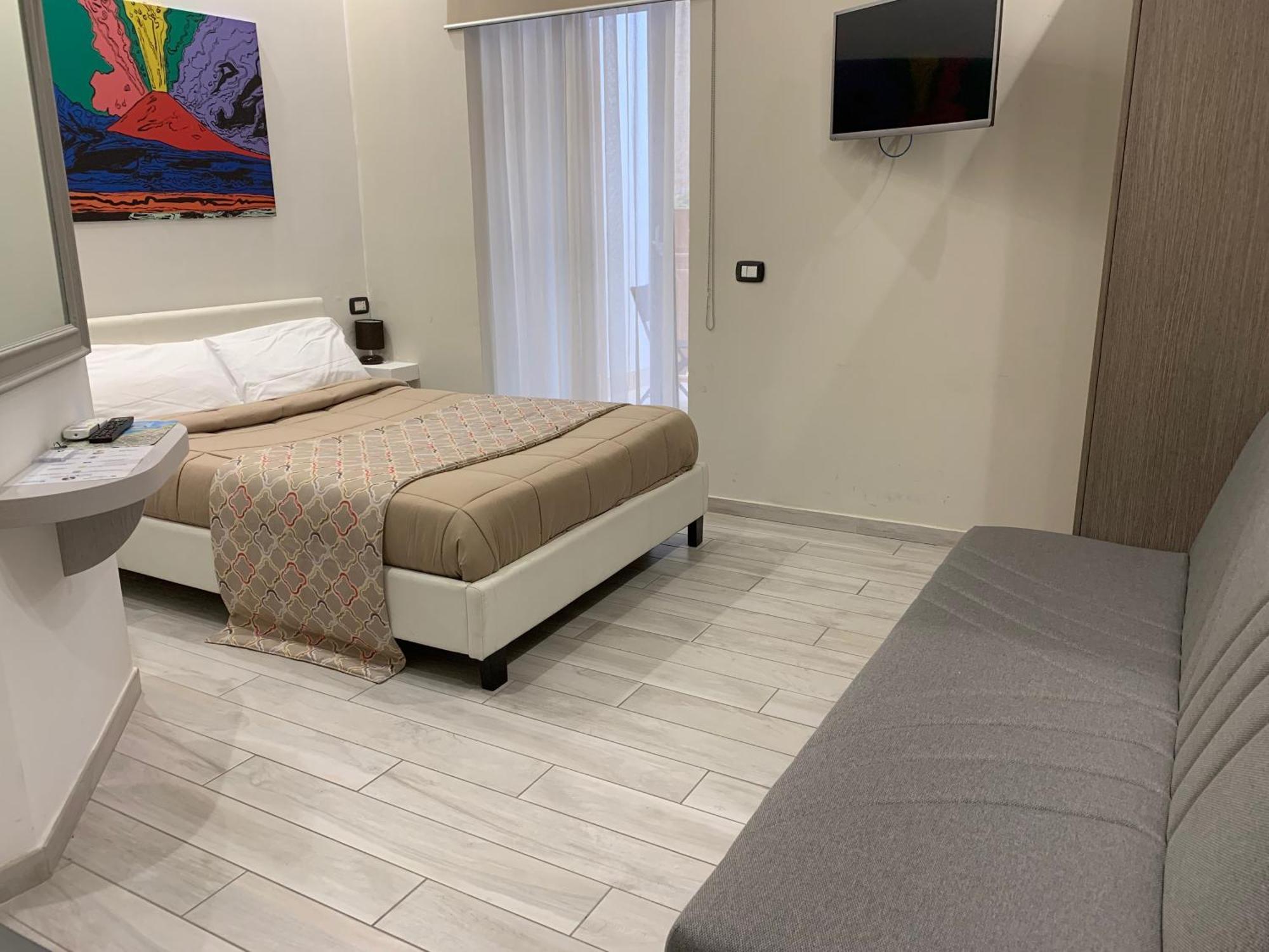 Residenza Suarez * Naples